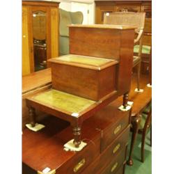 Set of early 19c bed steps in mahogany with leather inserts on turned feet…