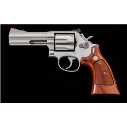 S&W Model 686 Double Action Revolver