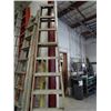 Image 1 : Louisville 10' Fiberglass Ladder