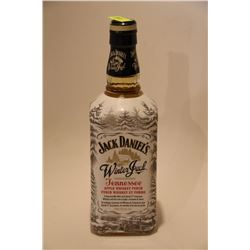 750ML BOTTLE OF JACK DANIEL'S APPLE WHISKEY PUNCH