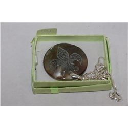 ABALONE PENDANT INSET WITH SILVER FLEUR DE LIES DE
