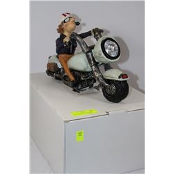 BRAND NEW SOLAR POWERED LAWN ORNAMENT (CANADIAN