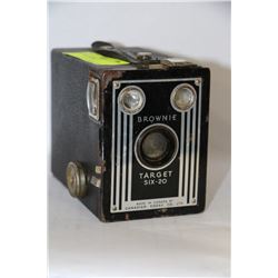 OLD BOX CAMERA