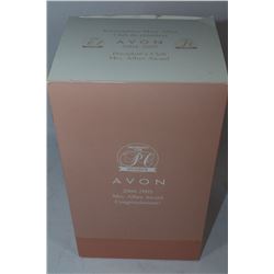 AVON COLLECTIBLE LADY FIGURINE