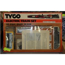 COLLECTIBLE TYCO ELECTRIC TRAIN SET
