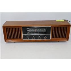 ANTIQUE RADIO