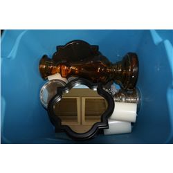 TOTE OF MISC. SHOWHOME DECOR/CANDLES/MIRRORS