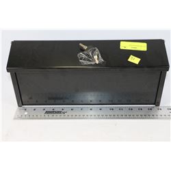 BLACK MAIL BOX W/ KEY
