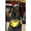 Image 1 : KARCHER 330 PRESSURE WASHER