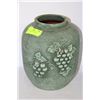 Image 1 : VASE WITH GRABE D3ESIGN