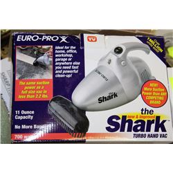 PORTABLE SHARK VAC