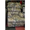 Image 1 : NEW DUCK COMMANDER CAMOFLAUGE ROCKING/RECLINING
