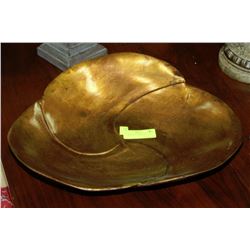 GOLD LEAF CENTERPIECE