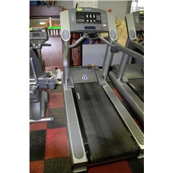 LIFE FITNESS COMMERCIAL TREADMILL