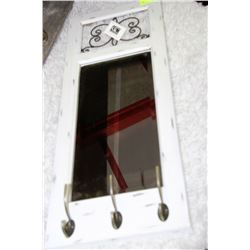 WHITE WOOD SHOWHOME WALL HANGING MIRROR/COATRACK