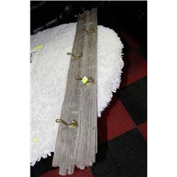 ANTIQUE BARN BOARD COAT RACK WITH 5 VINTAGE BRASS