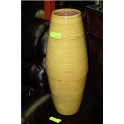 SHOWHOME WOOD TONE VASE