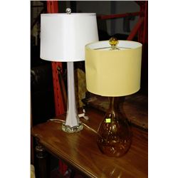 SHOWHOME PAIR OF ASSORTED GLASS LAMPS