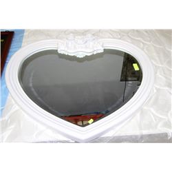SHOWHOME WHITE HEART MIRROR