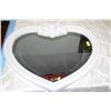 Image 1 : SHOWHOME WHITE HEART MIRROR