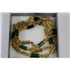 Image 1 : 10 STONE JADE & GOLD TONE 33" CHAIN