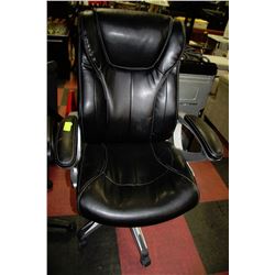 DELUXE BLACK LEATHER OFFICE CHAIR