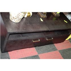 PAIR OF SHOWHOME NIGHT STANDS