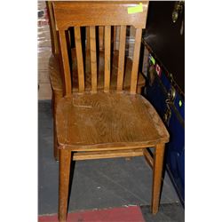 OAK CHAIR X2