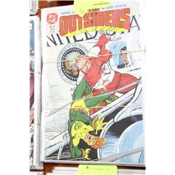 PK OF 12 OUTSIDERS DC COMICS