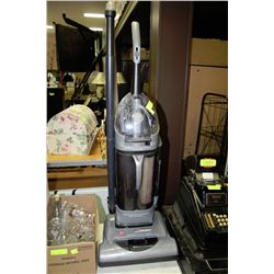 HOOVER WIND TUNNEL VACCUUM