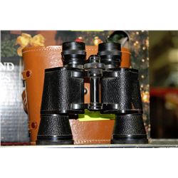 REVUE 8X40 BINOCULARS IN BROWN LEATHER CASE