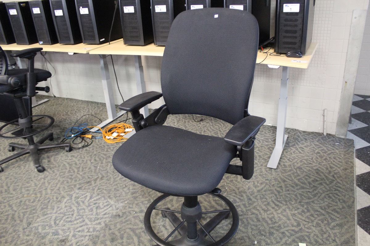 Stool Programmer STEELCASE LEAP BLACK FULLY ADJUSTABLE PROGRAMMER'S STOOL