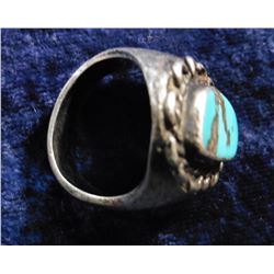 Sterling Silver & Turquoise Navajo style Men's Ring. Approximately size 10. Weighs 26.6 grams.