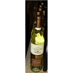 FIVE 750ML BOTTLES OF FIORETTI PINOT GRIGIO
