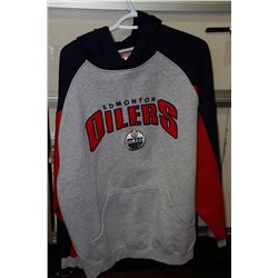 OILERS HOODIE SIZE LARGE
