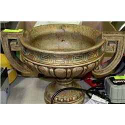 GOLDLEAF-CHARCOAL CENTERPIECE