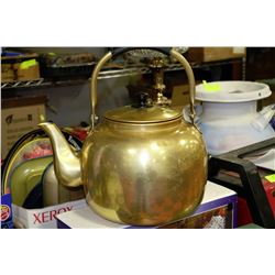 CAMEL COPPER TEA POT