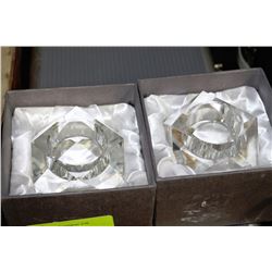 PAIR OF CRYSTAL MOVTIVE