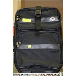 NEW AMERICAN TOURISTER MEDIUM SIZED SUITCASE