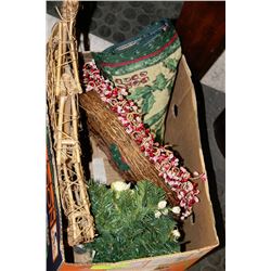 LOT OF CHRISTMAS DECOR