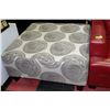 Image 1 : LARGE SHOWHOME FABRIC OTTOMAN
