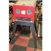 Image 1 : TABLETOP SANDBLASTER WITH STAND