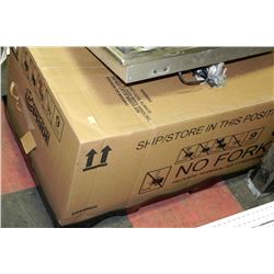 9000 BTU 220V  BUILT IN AIR CONDITIONER/HEATER