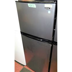 DANBY BLACK & STAINLESS APARTMENT SIZED FRIDGE