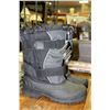 Image 1 : BRAND NEW MENS ICE FIELDS SIZE 11 WINTER BOOTS