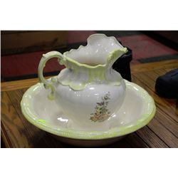 1980 ESTATE WASHBOWL SET