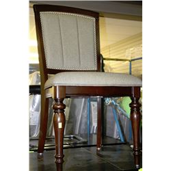 SIDECHAIR ON CHOICE: WOOD AND FABRIC