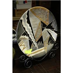 ABSTRACT DECORATIVE PLATE