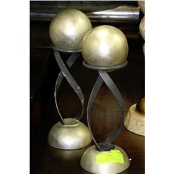 PAIR OF SILVER LEAF BALL HOMEDECOR W/ CANDLEHOLDER