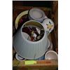 Image 1 : BOX OF CERAMIC BOWLS, PLATES, LAMPS ETC.